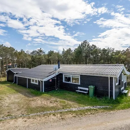 Holiday home 3 Bedroom Lovely Home In Thisted *